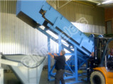 car_scrap_compactor_YE81T-250C_1